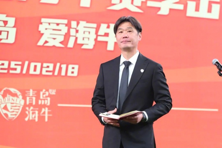  多名媒體人士點(diǎn)評海牛：引援老中青都有，就看李霄鵬的捏合能力了